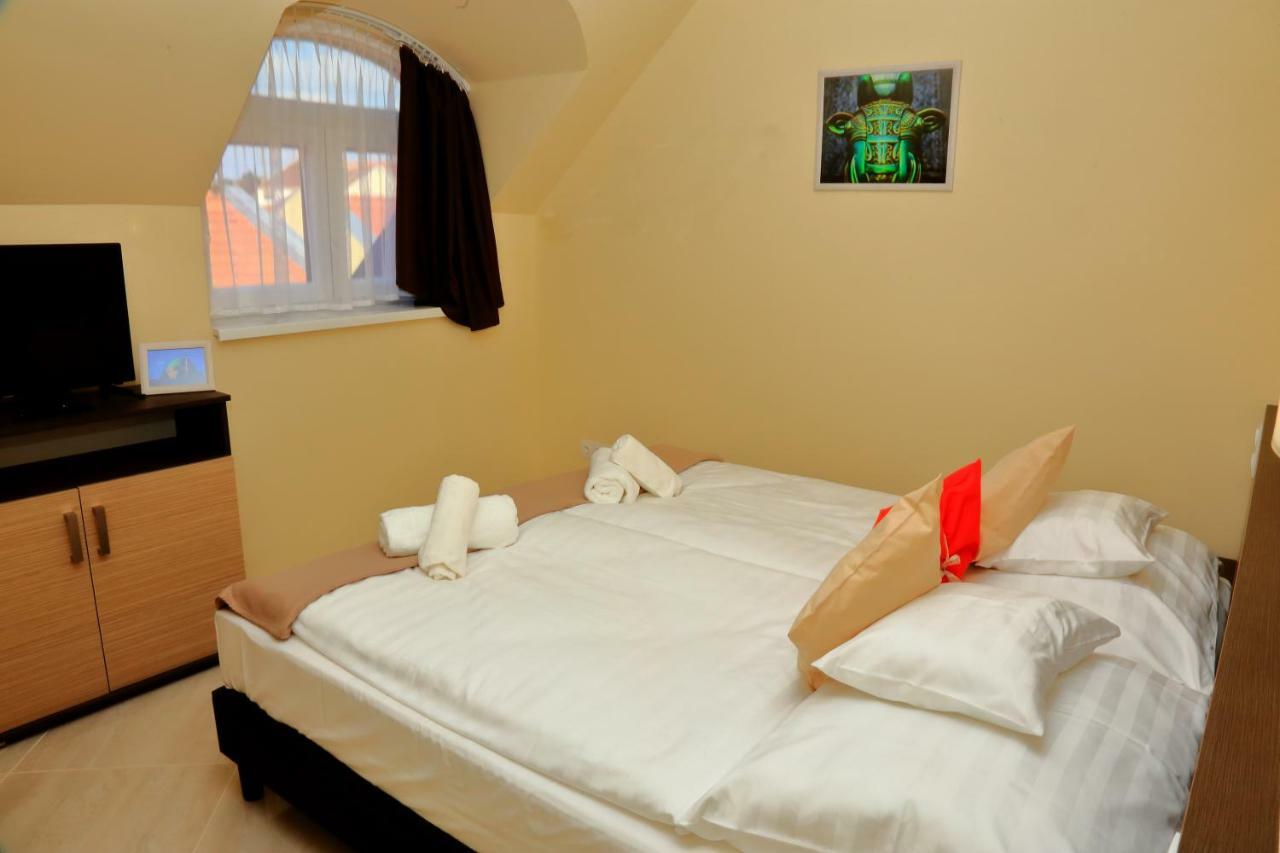 Mária Apartman Pécs Esterno foto